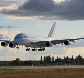 Reuters: Η Air France ενδέχεται να «κόψει» επιπλέον 5.000 θέσεις