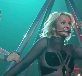 Βίντεο: Η Britney Spears και το επίμονο ανοιχτό φερμουάρ που κατεβαίνει όσο θέλει 