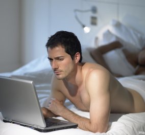 Βλέπετε πορνό στο ίντερνετ; Τότε θα πρέπει να ανησυχείτε καθώς ίσως δημοσιοποιηθούν με το όνομά σας όσα έχετε δει