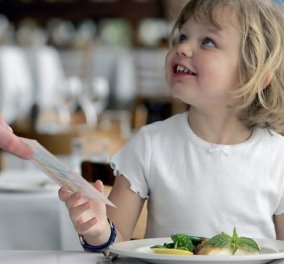 Θέλετε τα παιδιά σας να τρέφονται σωστά; Μάθετε όλα τα μυστικά για την πιο ισορροπημένη διατροφή