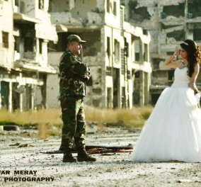 Παντρεύτηκαν στα ερείπια της ρημαγμένης Συρίας & στέλνουν το δικό τους μήνυμα κατά του πολέμου