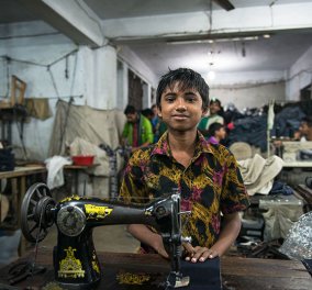 Συνταρακτικές φωτογραφίες με τα παιδάκια - εργατάκια της βιομηχανίας ρούχων στο Μπαγκλαντές