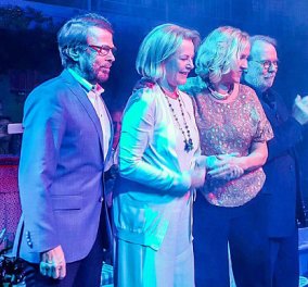 "Mamma Mia!": Οι ABBA ξανά μαζί μόνο για ένα βράδυ εγκαινίασαν ελληνική ταβέρνα στην Στοκχόλμη