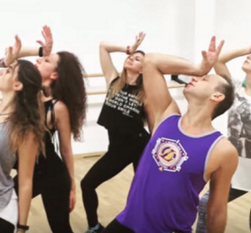 Μπήκαμε στην αίθουσα μπαλέτου για μάθημα χορού - Σε ποια ηλικία θα ξεκινήσει το παιδί - Οφέλη (Βίντεο) 
