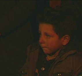 Ένα βίντεο που άλλο όμοιο του δεν υπάρχει -Εικόνες από παιδιά στην Συρία που τρώνε με δάκρυα στα μάτια  