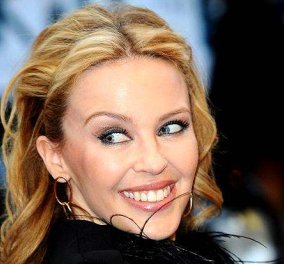Έξι διάσημες γυναίκες που κέρδισαν τη μάχη με τον καρκίνο του μαστού - Από τη Kylie Minogue έως τη Maggie Smith 