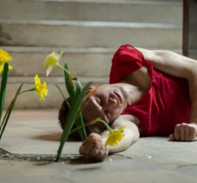 Θεατές λιποθυμούν σε παράσταση έργου της Σάρα Κέην ύστερα από ρεαλιστικές σκηνές βιασμών και βασανιστηρίων