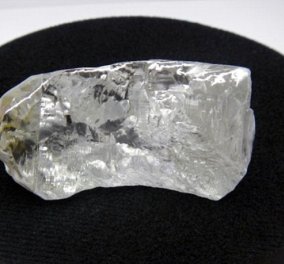 Εκπληκτικό διαμάντι 404 καρατίων αξίας 13 εκατ. δολ. βρέθηκε στην Αγκόλα