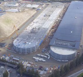 Βίντεο: Αυτά είναι τα νέα γραφεία υπό κατασκευή της Apple σε σχήμα διαστημόπλοιου