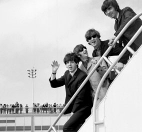 44 συναρπαστικές Vintage pics 12/02/1964: Υστερία με τους Beatles στην Αμερική - Λιποθυμούν οι γυναίκες