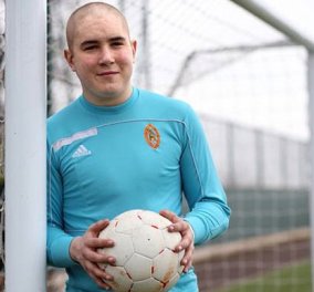 Συγκλονίζει τη Βρετανία: Οι συνθετικοί χλοοτάπητες προκαλούν καρκίνο - Τι έπαθε 18χρονος ποδοσφαιριστής