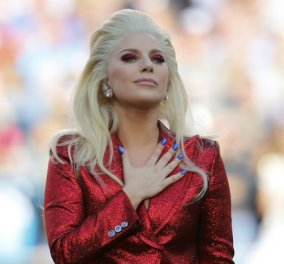 Τον Εθνικό Ύμνο τραγούδησε η Lady Gaga (βίντεο) και η Αμερική ξέσπασε σε κλάματα