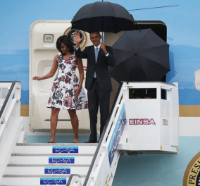 O Μπαράκ Ομπάμα μαζί με την οικογένειά του έφτασε στην Αβάνα - «Πώς πάει, Κούβα;», έγραψε στο Twitter
