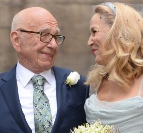 Άπειρες φωτό: Με γαλάζιο νυφικό η Τζέρι Χολ παντρεύτηκε τον 84χρονο κροίσο Ρούμπερτ Μέρντοκ - Όλη η οικογένεια εκεί