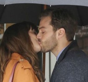Οι πρώτες φωτό από τα γυρίσματα του «Fifty Shades Darker»: Τα καυτά φιλιά του Mr.Grey & της Anastasia 