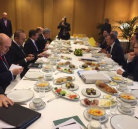 Βρυξέλλες: Αυτήν την ώρα το breakfast Γιούνκερ - Τουσκ με Νταβούτογλου - Το μεσημέρι το γεύμα των 28 & η συμφωνία 