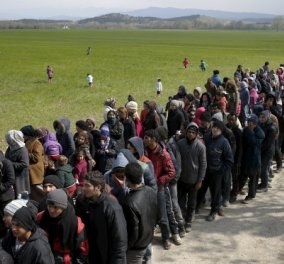 Έκρυθμη η κατάσταση στην Ειδομένη: Περιμένουν σήμα για εκκένωση του καταυλισμού - Οργισμένοι οι πρόσφυγες