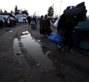Δίχως τέλος το δράμα στην Ειδομένη: Χωρίς σκηνές, μέσα στη λάσπη κοιμήθηκαν 1.600 πρόσφυγες