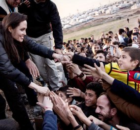 Ακυρώθηκε το σχέδιο πτήσης της Angelina Jolie για Λέσβο - Πότε φτάνει στην Ελλάδα;