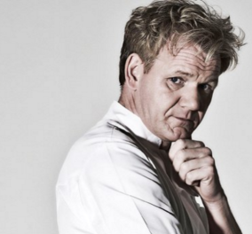 Ο πολυβραβευμένος σεφ Gordon Ramsay μας μαθαίνει 5 βασικές & χρήσιμες δεξιότητες στη μαγειρική 