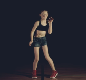 Βίντεο: Αυτή η εκπληκτική 12χρονη έμαθε να χορεύει σαν σούπερ επαγγελματίας από το youtube 