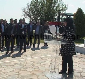Αγρότες αποδοκίμασαν την βουλευτή ΣΥΡΙΖΑ & ηθοποιό Άννα Βαγενά στο Κιλελέρ