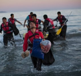 Κατά χιλιάδες φτάνουν σήμερα νέοι πρόσφυγες σε Χίο, Μυτιλήνη, Σάμο