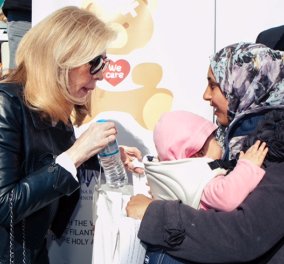 Το Ίδρυμα Μαριάννας Βαρδινογιάννη αναλαμβάνει hotspot με μητέρες & παιδιά πρόσφυγες - Προσφέρει 2.000 εμβόλια