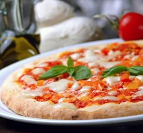 Η Ιταλία ζητεί να μπει η ναπολιτάνικη πίτσα στον κατάλογο της UNESCO