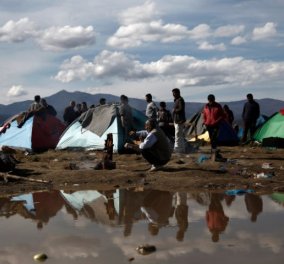 Ξεπέρασαν τους 48.000  οι πρόσφυγες - Πάτησαν Ελλάδα οι Τούρκοι παρατηρητές