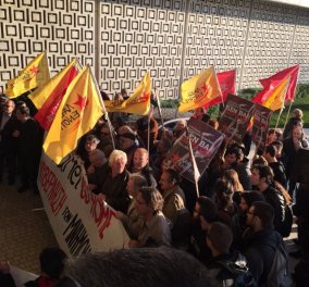 Περικύκλωσαν το Hilton Λαφαζάνης και Στρατούλης - Διαμαρτύρονται για τις διαπραγματεύσεις με το κουαρτέτο