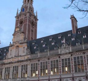 Bίντεο: Καμπάνες της βιβλιοθήκης Πανεπιστημίου στο Βέλγιο παίζουν το Imagine για τα θύματα των Βρυξελλών