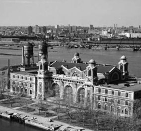 1890 - Ellis Island: Το νησί που μισό εκατομμύριο Έλληνες "λιγδιάρηδες" μετανάστευσαν στην Αμερική  