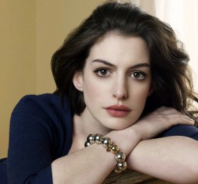 Anne Hathaway: Εμφανώς αδυνατισμένη στην πρώτη βόλτα με τον μόλις 20 ημερών γιο της Jonathan