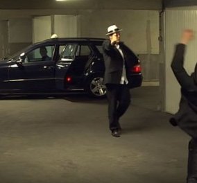 Ο διάσημος φαρσέρ Ρεμί ταλαιπωρεί ως "μαφιόζος" έναν ταξιτζή στη νέα του φάρσα