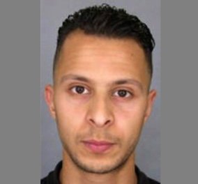 Ο Σαλάχ Αμπντεσλάμ παραδόθηκε στις γαλλικές Αρχές - Τι ανακοίνωσε ο εισαγγελέας  