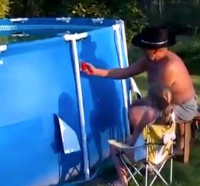 Ο σούπερ παππούς αδειάζει την φουσκωτή πισίνα & τα κάνει λίμπα- τα εγγόνια επικροτούν βίντεο