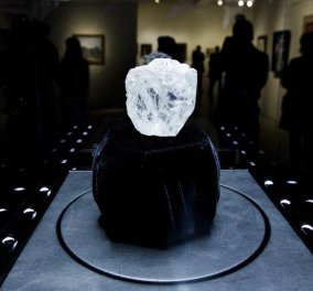 Lesedi La Rona: Aυτό είναι το μεγαλύτερο διαμάντι των τελευταίων 100 ετών -11.090 καράτια, 70 εκ. η αξία του (Φωτό & βίντεο)