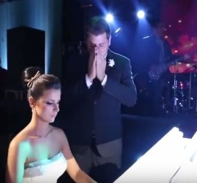 Απίθανο βίντεο: Καθώς πρέπει νύφη παίζει στο πιάνο heavy metal για τον αγαπημένο της στη γαμήλια δεξίωση