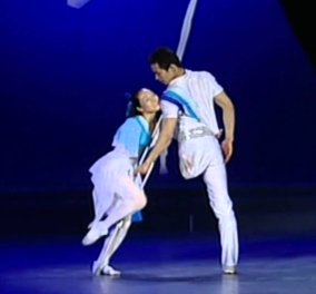 Η δύναμη 1 βίντεο: Εκείνη χωρίς χέρι, εκείνος χωρίς πόδι & γίνονται οι καλύτεροι χορευτές που έχετε δει
