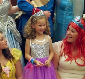 Δικαστήριο γεμάτο πριγκίπισσες της Disney για την υιοθεσία 5χρονης! Φωτό & βίντεο 