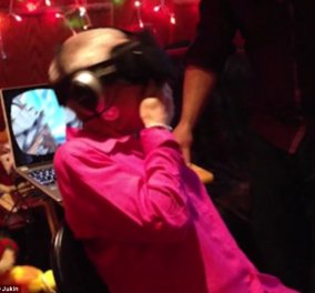Βίντεο ημέρας: Κατεργάρηδες εγγονοί έβαλαν στη γιαγιά γυαλιά virtual reality - Δεν άντεξε την συγκίνηση & λιποθύμησε