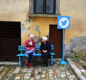 Story of the day: Το ιταλικό χωριό χωρίς ίντερνετ - Google, Fb, Τwitter, Υou Τube μόνο σε παγκάκια & καρέκλες