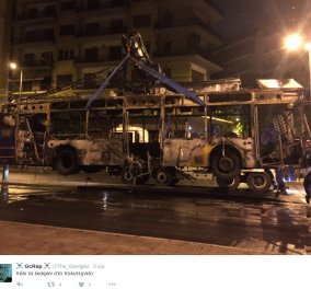 Έγινε η νύχτα - μέρα στο Πολυτεχνείο: Αντιεξουσιαστές πυρπόλησαν λεωφορείο & τρόλεϊ