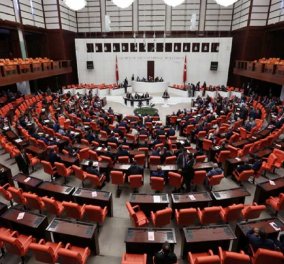 Τουρκία: Η Βουλή ενέκρινε και τυπικά την επιβολή κατάστασης εκτάκτου ανάγκης  