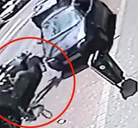 Σοκαριστικό βίντεο: Οδηγός ΙΧ παρασύρει επίτηδες ποδηλάτη γιατί είχαν προηγουμένως τσακωθεί   