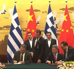 Και επίσημα ο ΟΛΠ στην Cosco: Υπεγράφη η συμφωνία στο Πεκίνο υπό το βλέμμα του Α. Τσίπρα  