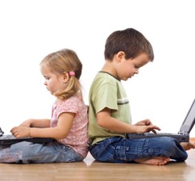  Νέα έρευνα: Οι γονείς αγνοούν το πώς χρησιμοποιούν τα παιδιά το ίντερνετ 