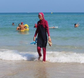 5 μουσουλμάνες στον Guardian: Να σας πούμε γιατί εμείς φοράμε μπουρκίνι στις παραλίες σας   