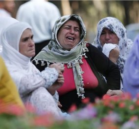 Οργή εναντίον του Ερντογάν στις κηδείες των θυμάτων του "ματωμένου γάμου" στο Γκαζιαντέπ: "Είσαι δολοφόνος!"